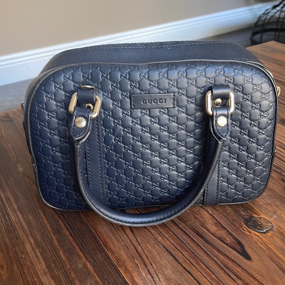 Use guccı bag,very good condıtıon - Picture 1 of 4